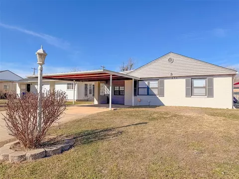 624 W Kirk St, Shawnee, OK 74801