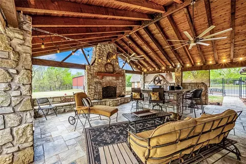 2711 S 27th St, Duncan, OK 73533