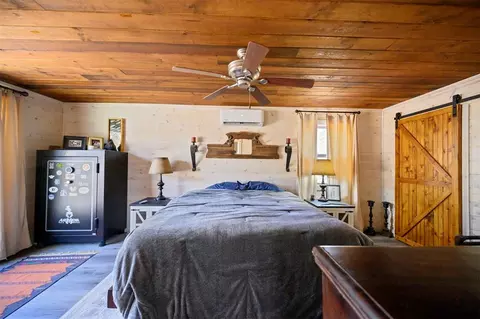 Bedroom - 234 Glover Rd, Broken Bow, OK 74728 photo 6 of 10