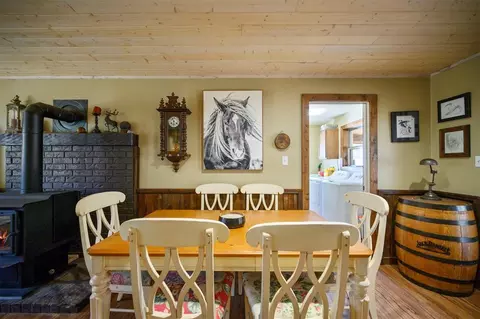 Dining - 234 Glover Rd, Broken Bow, OK 74728 photo 2 of 3