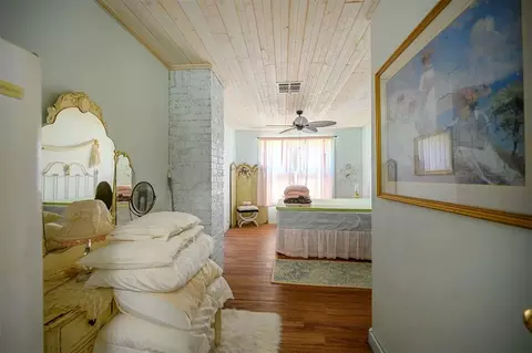 Bedroom - 234 Glover Rd, Broken Bow, OK 74728 photo 8 of 10