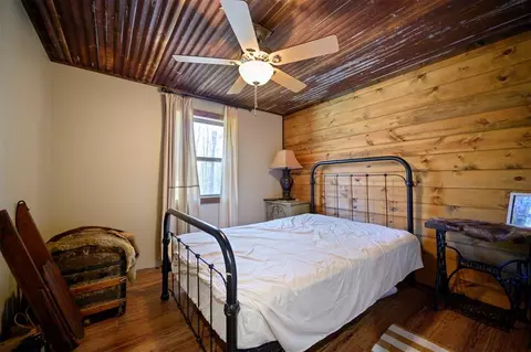 Bedroom - 234 Glover Rd, Broken Bow, OK 74728 photo 1 of 10