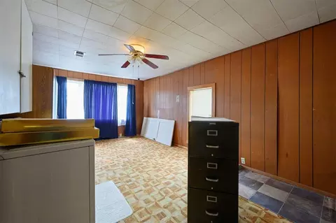 Living - 1301 SE Jackson St, Idabel, OK 74745 photo 5 of 5