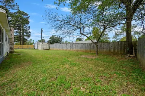 Exterior - 1301 SE Jackson St, Idabel, OK 74745 photo 11 of 17
