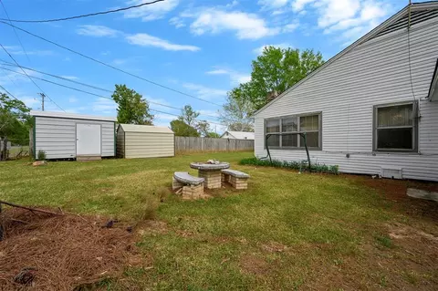 Exterior - 1301 SE Jackson St, Idabel, OK 74745 photo 16 of 17