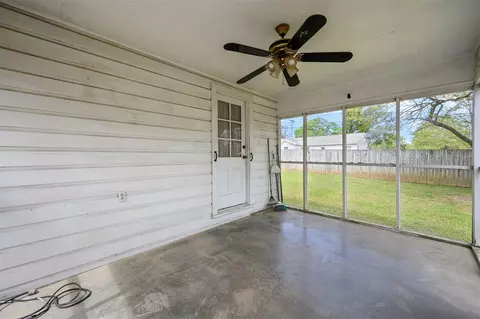 Exterior - 1301 SE Jackson St, Idabel, OK 74745 photo 6 of 17
