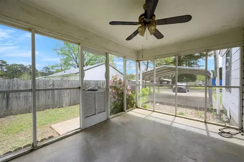 Exterior - 1301 SE Jackson St, Idabel, OK 74745 photo 8 of 17