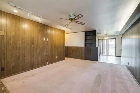 Living - 200 E Beech Ave, Yukon, OK 73099 photo 2 of 3