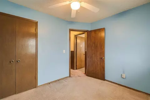 Bedroom - 200 E Beech Ave, Yukon, OK 73099 photo 4 of 6