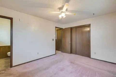 Bedroom - 200 E Beech Ave, Yukon, OK 73099 photo 2 of 6