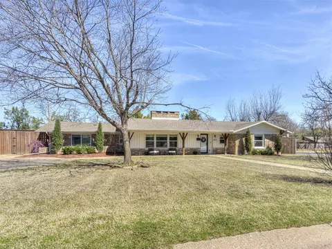 1501 Andover Ct, The Village, OK 73120