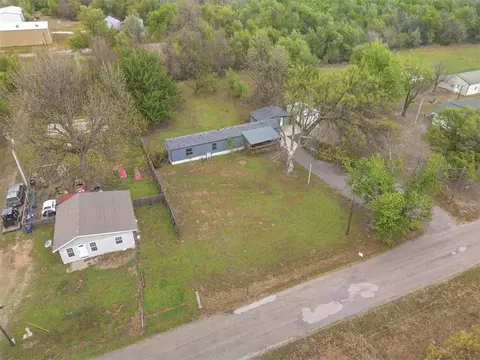 View/Area - 506 E Van Buren St, Crescent, OK 73028 photo 2 of 3