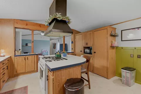 Kitchen - 506 E Van Buren St, Crescent, OK 73028 photo 2 of 3