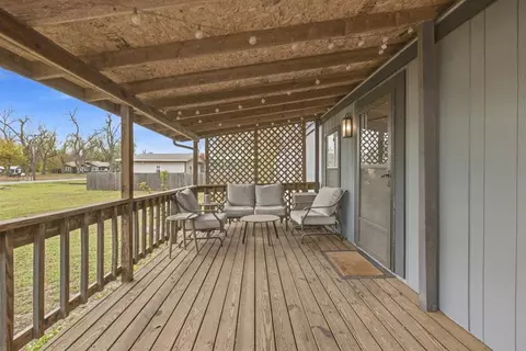 Exterior - 506 E Van Buren St, Crescent, OK 73028 photo 1 of 3