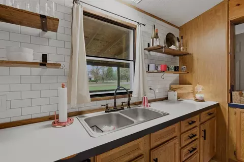 506 E Van Buren St, Crescent, OK 73028