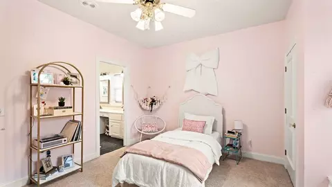 Bedroom - 3608 Meadow Ln, Moore, OK 73160 photo 4 of 5