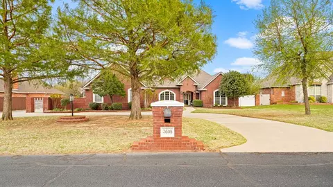 Exterior - 3608 Meadow Ln, Moore, OK 73160 photo 2 of 10