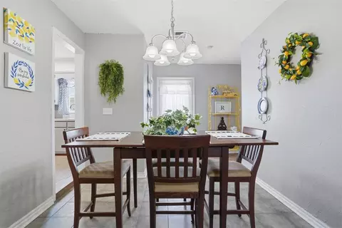 Dining - 2 E Anchor Dr, Sayre, OK 73662 photo 3 of 3