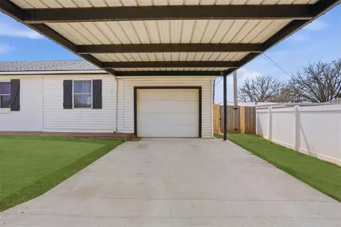 Other - 2 E Anchor Dr, Sayre, OK 73662 photo 1 of 11