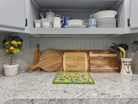 Kitchen - 2 E Anchor Dr, Sayre, OK 73662 photo 11 of 11