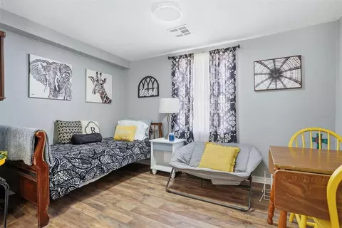 Bedroom - 2 E Anchor Dr, Sayre, OK 73662 photo 5 of 8