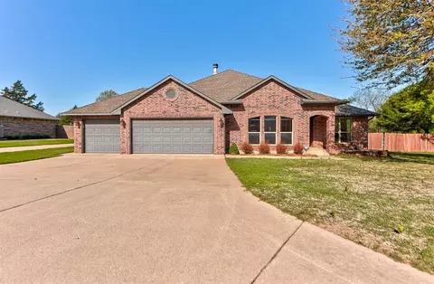 8687 Long Spur Trl, Edmond, OK 73034