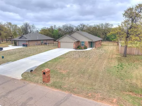 792 Harrison St, Harrah, OK 73045