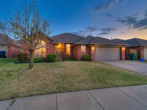 9908 NW 137th St, Yukon, OK 73099