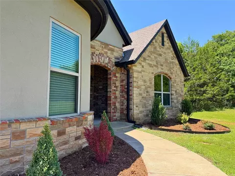 10060 E Stella Acres Ln, Oklahoma City, OK 73165