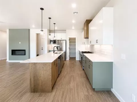Kitchen - 18020 Fields Dr, Edmond, OK 73012 photo 2 of 3
