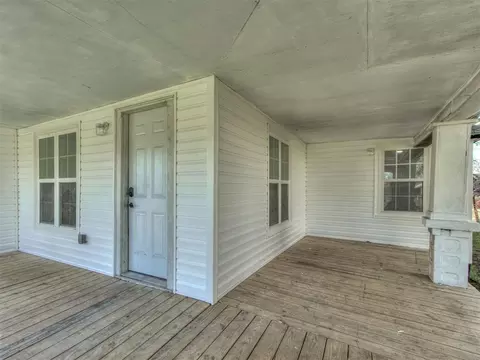 Exterior - 509 E Cherry St, Cushing, OK 74023 photo 1 of 3