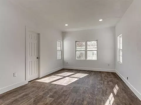 Living - 509 E Cherry St, Cushing, OK 74023 photo 5 of 5
