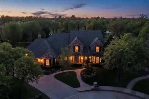 2004 Kiawah Cir, Edmond, OK 73025