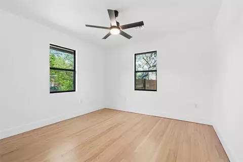 Bedroom - 832 Oakbrook Dr, Norman, OK 73072 photo 9 of 10