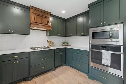 Kitchen - 832 Oakbrook Dr, Norman, OK 73072 photo 7 of 7