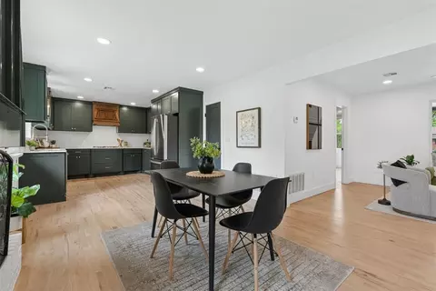 Dining - 832 Oakbrook Dr, Norman, OK 73072 photo 6 of 6