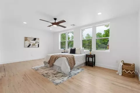 Bedroom - 832 Oakbrook Dr, Norman, OK 73072 photo 1 of 10