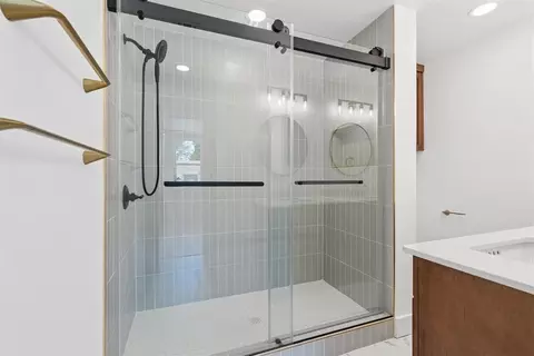 Bath - 832 Oakbrook Dr, Norman, OK 73072 photo 1 of 6