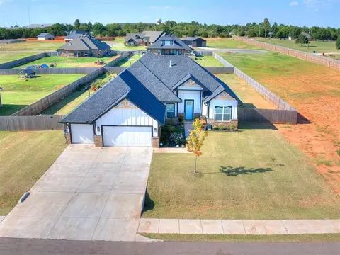 117 W Duane Dr, Mustang, OK 73064