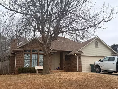 912 N Blackwelder Ave, Edmond, OK 73034