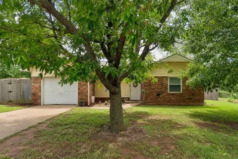 3108 Gwendolyn Ln, Edmond, OK 73034