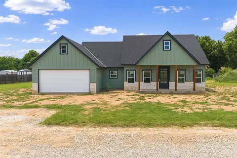 110 Garrett Dr, Wynnewood, OK 73098