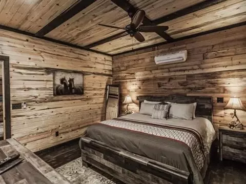 Bedroom - Undisclosed, Broken Bow, OK 74728 photo 3 of 4