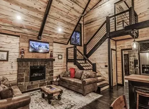 Living - Undisclosed, Broken Bow, OK 74728 photo 1 of 1