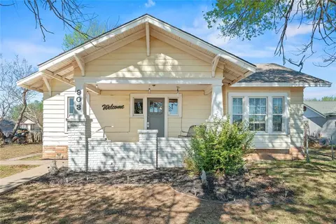 903 N Prouty Ave, Watonga, OK 73772