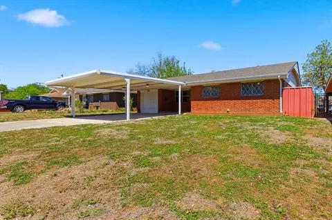 4809 S Park Vista Dr, Del City, OK 73115