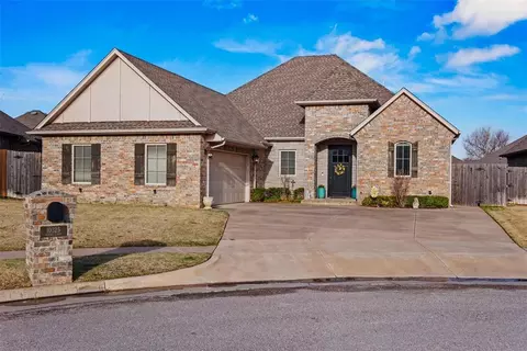 10325 Sunset Ln, Oklahoma City, OK 73120