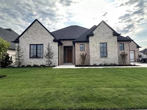 3108 Gold Finch Dr, Edmond, OK 73012