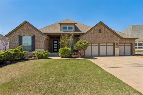 2417 Rumble Ln, Edmond, OK 73034