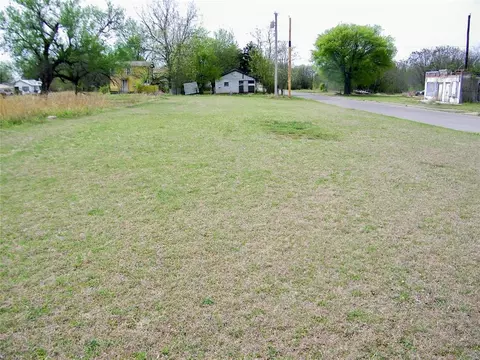 W Magnolia Lane, Duncan, OK 73055
